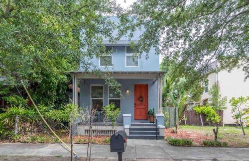 Nawlins vibe with rooftop verandah near Riverwalk and downtown - Foto 12