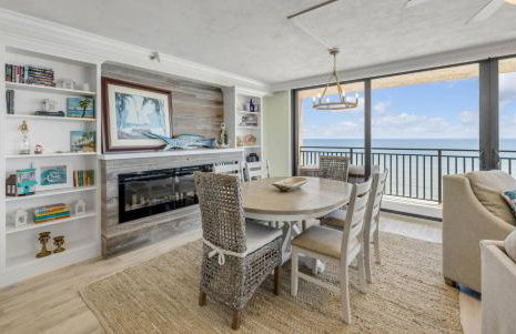 New dog-friendly Listing! Updated direct oceanfront with spacious balcony and heated pool - Foto 10