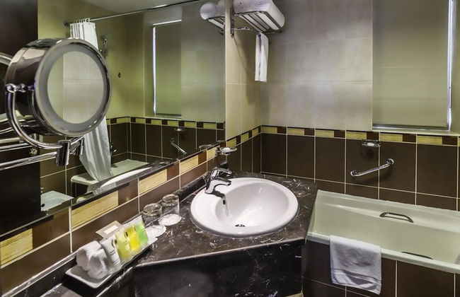 Executive Suites - Photo 26