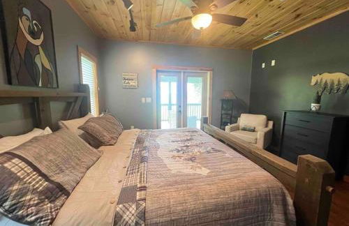 Nantahala Nook, cabin w/hot tub,game room, & wifi - Foto 54