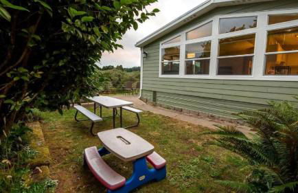 Cozy Waterfront Cottage with Hot Tub in Lakeside, Oregon - Foto 38
