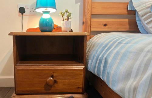 Spacious 3 Bedroom Home Ample Parking Near Shops - Photo 16