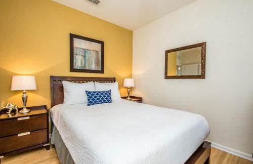 Luxurious Condo w Modern Design, near Disney - Foto 5