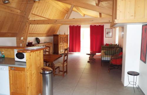 Holiday Home in Ardèche near Château de Ventadour - Foto 13