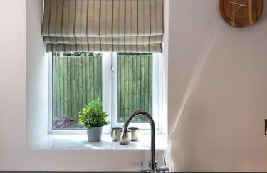 The Manor Barn - Photo 5