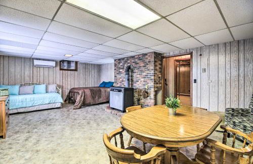 Cabin Getaway with Private Dock, Walk to Trail! - Foto 18