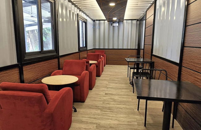 Aurora Villas and Cabin Resort - Photo 31