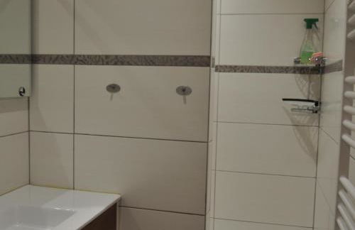 Grand appartement sud avec balcon et parking - FR-1-692-6 - Foto 11