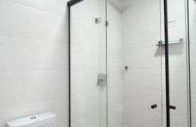 Estúdio Luxuoso no Vertigo com Smart TV na Cama - Foto 23