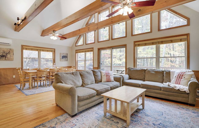 Woodland Oasis by Avantstay Hot Tub, Firepit, Walk to Lake - Photo 56