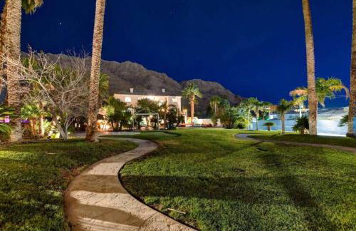 Villa with Pickleball - BB court - Pool - Foto 45