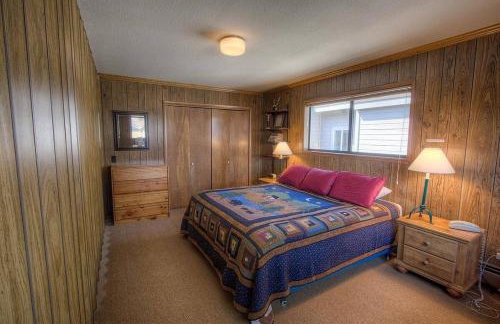 Five-Bedroom House - Foto 32