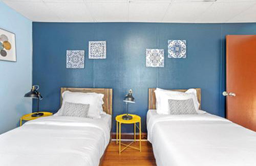 8BR 3BA Classic by Tropicana, Boardwalk, Beach - Foto 8