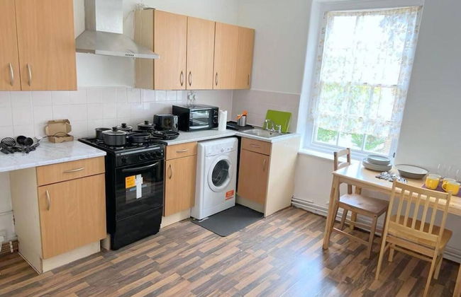 2-bed Apartment in Central London off Edgware Rd - Photo 1