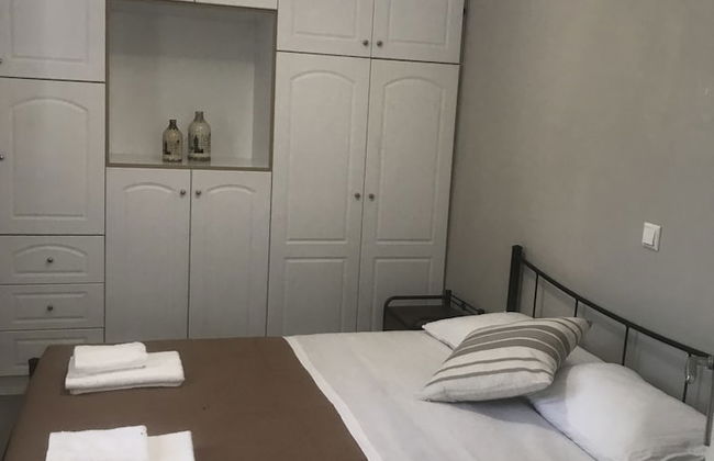 Stathis Home - Photo 2