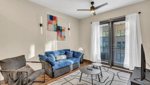 1BR Alongside Q2 and Domain With Pool, Gym and Free Parking - Foto 5