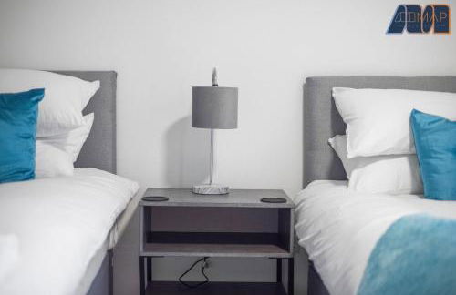 Modern 3 Bed Home in Bathgate with Garden - Photo 21