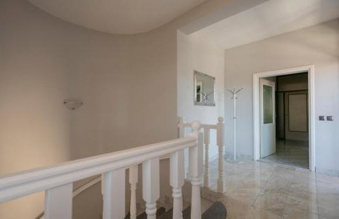 Lovely Apartment In Katuni With Wifi - Foto 19