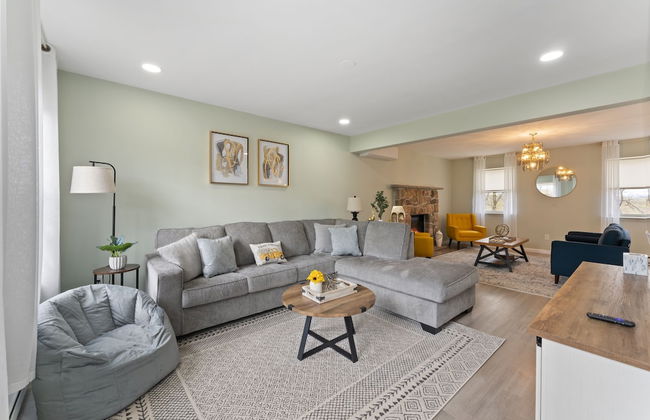 Amazing Vacation House In Poconos~hottub~game Room 6 Bedroom Home - Foto 16