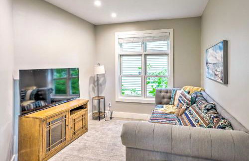 Waterfront Mound Retreat with Dock and Lake Access! - Foto 23