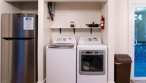 Madrona's Guesthouse- Convenient location, pet friendly - Foto 4