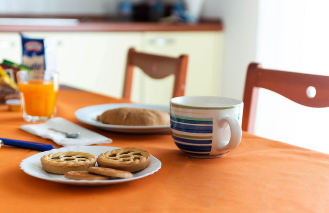 Room in Apartment - Two-room Apartment - Foto 11