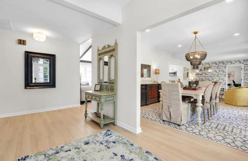 NEW! The White House, with 2 King Ensuites close to Parris Island and Downtown - Foto 32