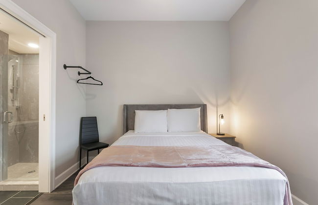 Bywater Suite Hotel - Photo 39