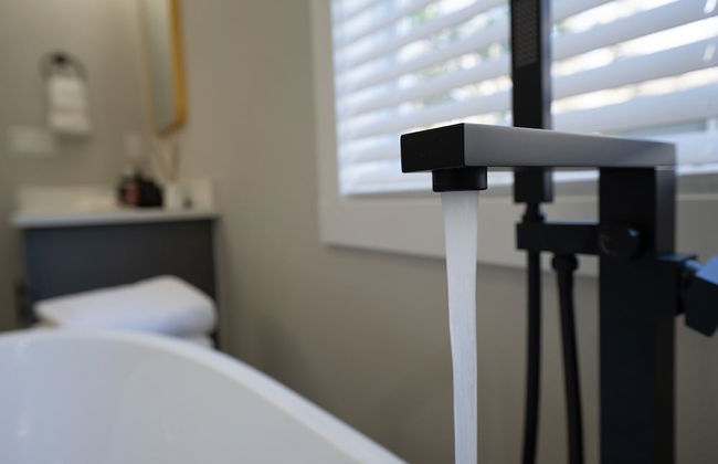 New Luxury Family Friendly Home Centrally Located - Foto 15