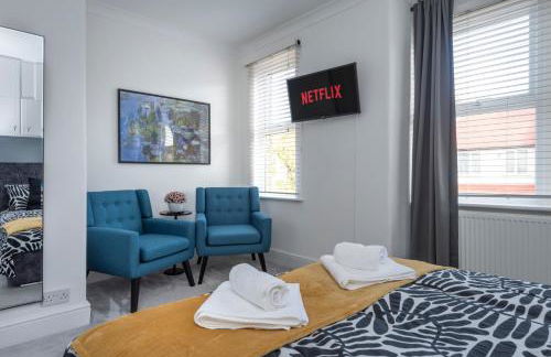 Whole House Sleeps 6 Garden Workspace Waterloo in 20 mins - Foto 4