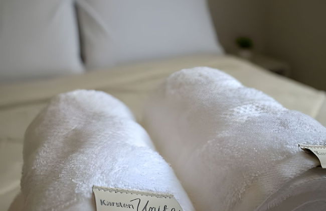 APTO prox Ponte amizade 5 pessoas com AC - Foto 1