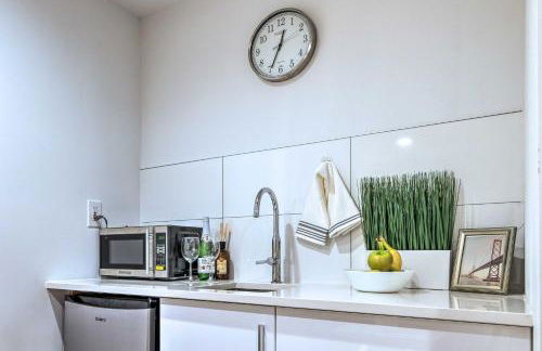 Updated Landover Apartment - WFH Friendly! - Foto 15