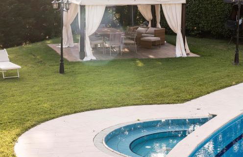 Living la Dolce Vita with pool - Photo 26