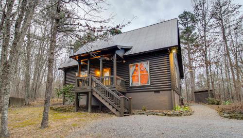 Hot Tub and Fire Pit Wooded Cabin Near DeSoto Park! - Foto 3