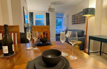 Stylish cottage in vibrant riverside village - Foto 21