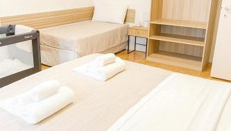 Melannie's Apartment 2 - Photo 3, towels, young children