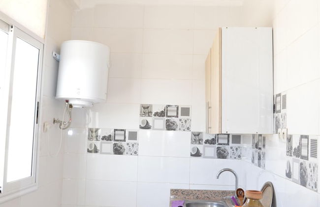 1bed Apt Sleeps 4 - Free Parking, Wifi, Near Beach - Photo 7