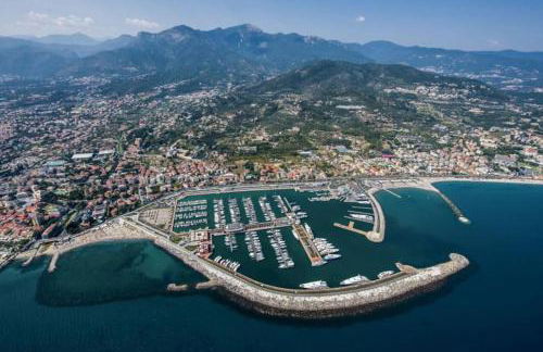 Loano: Centro e Mare a portata di mano - Foto 25