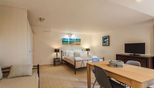 Mani s Aura Seaside-enchanting Stone Gem - Foto 4, Habitación