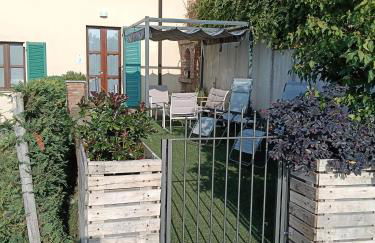 Casa Safranum con mini piscina privata e giardino vista Langhe - Foto 36