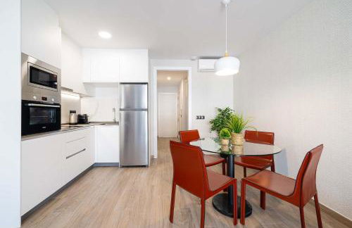 Beach and golf at modern apartment - Photo 2