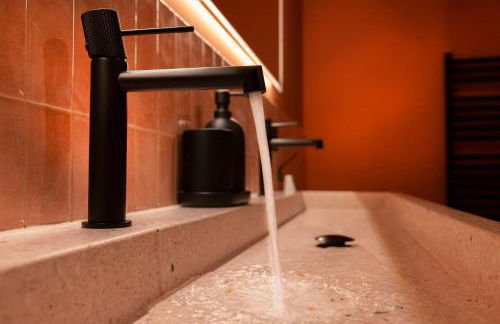 Private Oasis: Luxe 20-guest Estate, Jacuzzi, 8 Ha - Foto 14