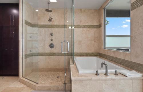 Stunning Bayfront condo with gorgeous views, garage, massive roof deck & AC - dogs welcome! - Foto 20