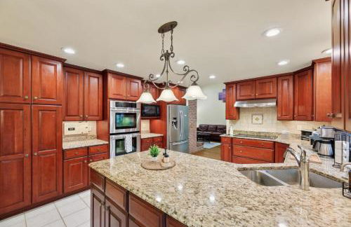 DC Luxury Retreat in Forest Spacious Full of Fun - Foto 22