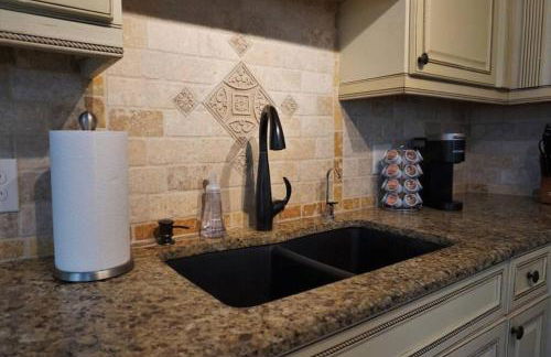 Beautiful & large newly renovated 5 bedroom house. - Foto 20