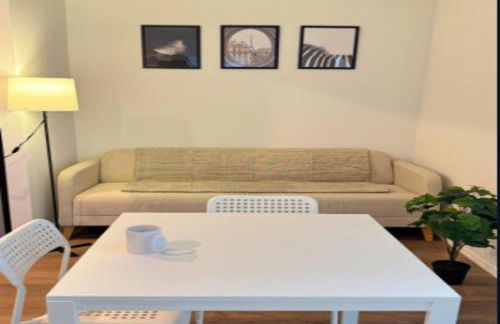 Newly Reno 1BR! Murray Hill! - Foto 1