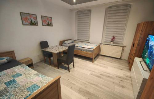 Citywohnung Merseburg - Geräumige Unterkunft ideal für Arbeit & Freizeit - Foto 2