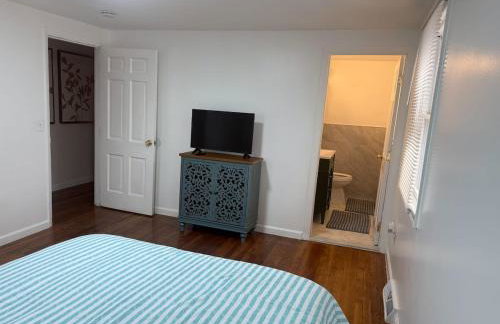 Hyannis Hideaway in Cape Cod - Photo 38