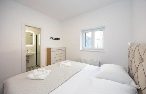 Lovely Home In Ostrvica - Photo 32