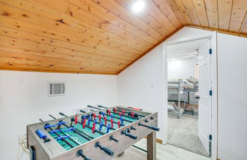 Near Lake Fork Home with Fire Pit in Yantis! - Foto 21